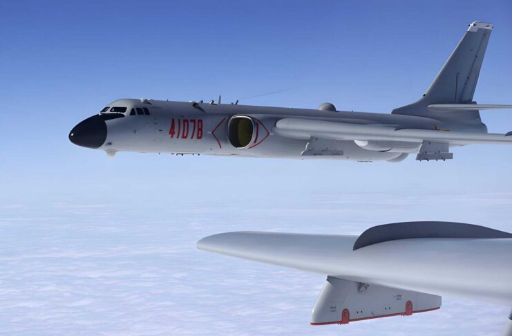 Çin, H-6N Nükleer Bombardıman Uçağını Tanıttı